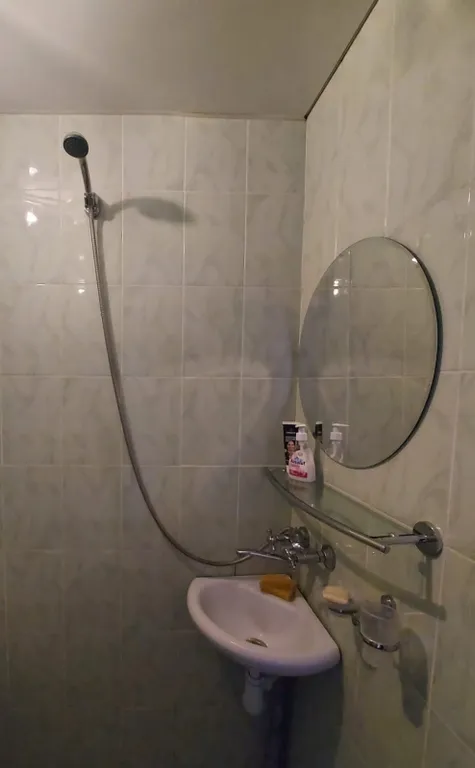 Дом в центре города на набережной реки Терек