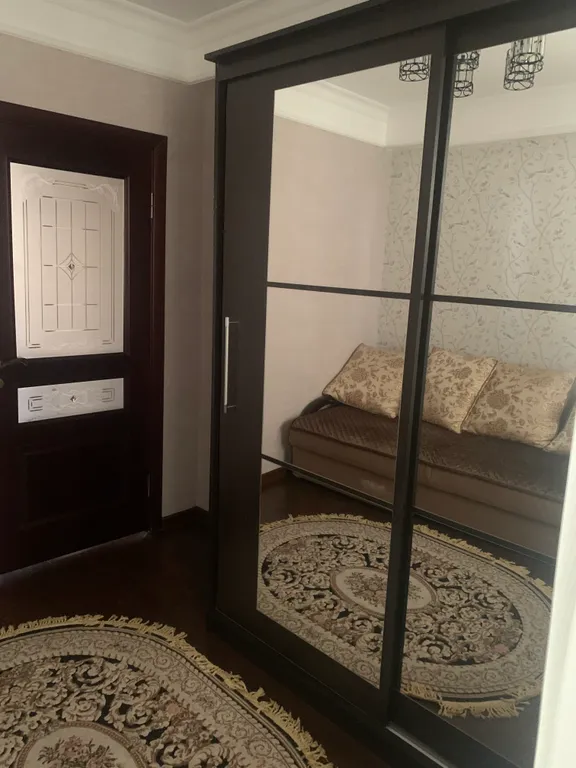 Уютная квартира в удобном районе для отдыха гостейгорода