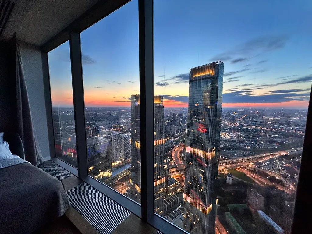 Апартаменты на 77 этаже с видом на закат