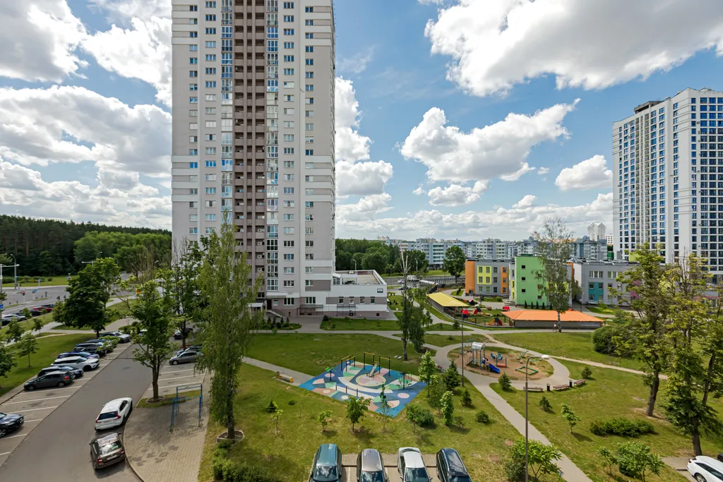 Светлый апартамент около ТЦ Dana Mall