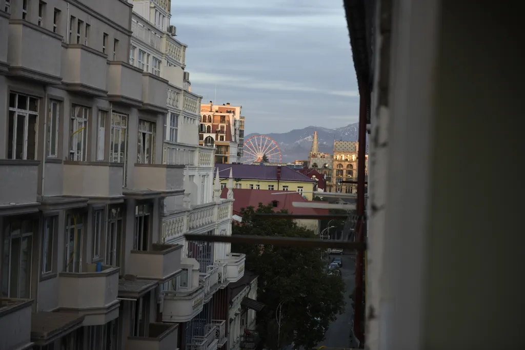 2-комнатная квартира в центре Старого Батуми, 1 линия