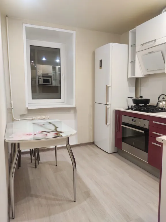 2-комнатная уютная и теплая квартира с хорошим ремонтом.