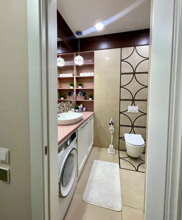 Стильная дизайнерская квартира недалеко от центра города