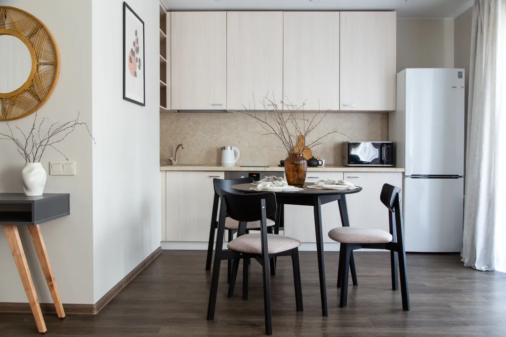 Все что, надо рядом и в центре!