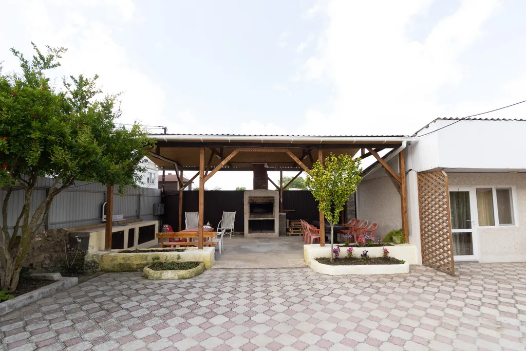 Квартира Квартира Уютные четырехместные комнаты — Новоотрадное