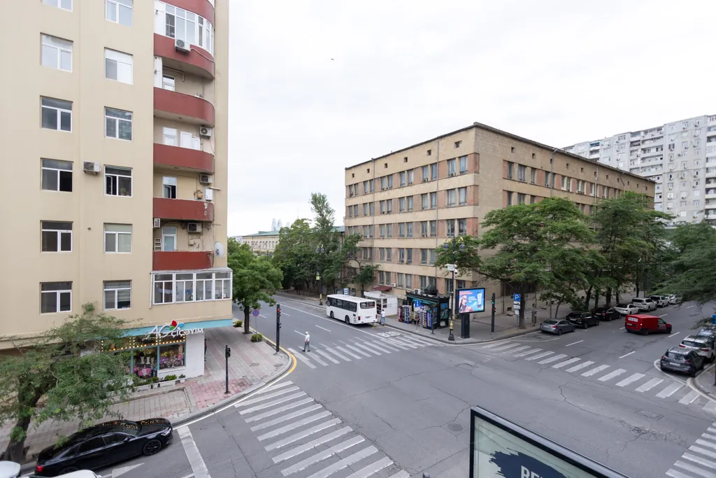 Современная дизайнерская квартира рядом с метро