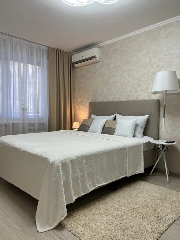 Шикарные апартаменты с белоснежными полотенцами и постельным бельем