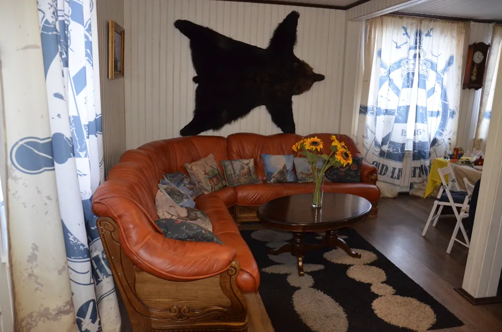 Коттедж Большой гостевой дом — Волхов