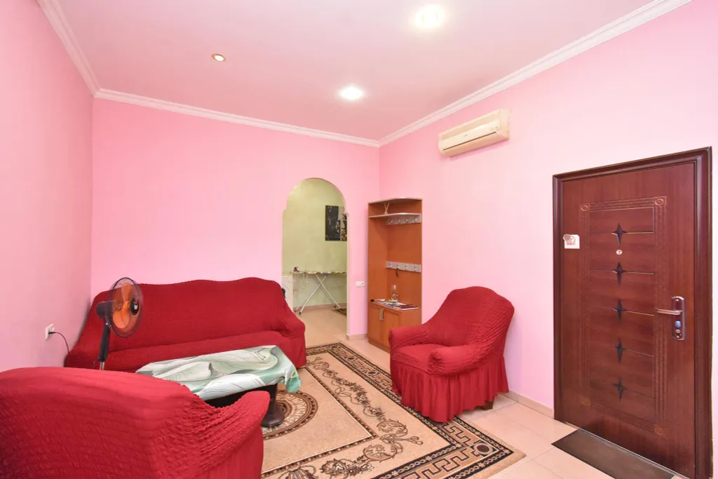 Apartment in Saryan street