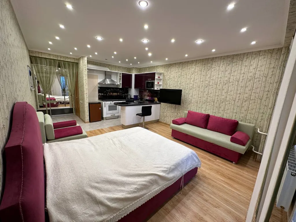 Шикарная квартира-люкс в Центре. Тополинка