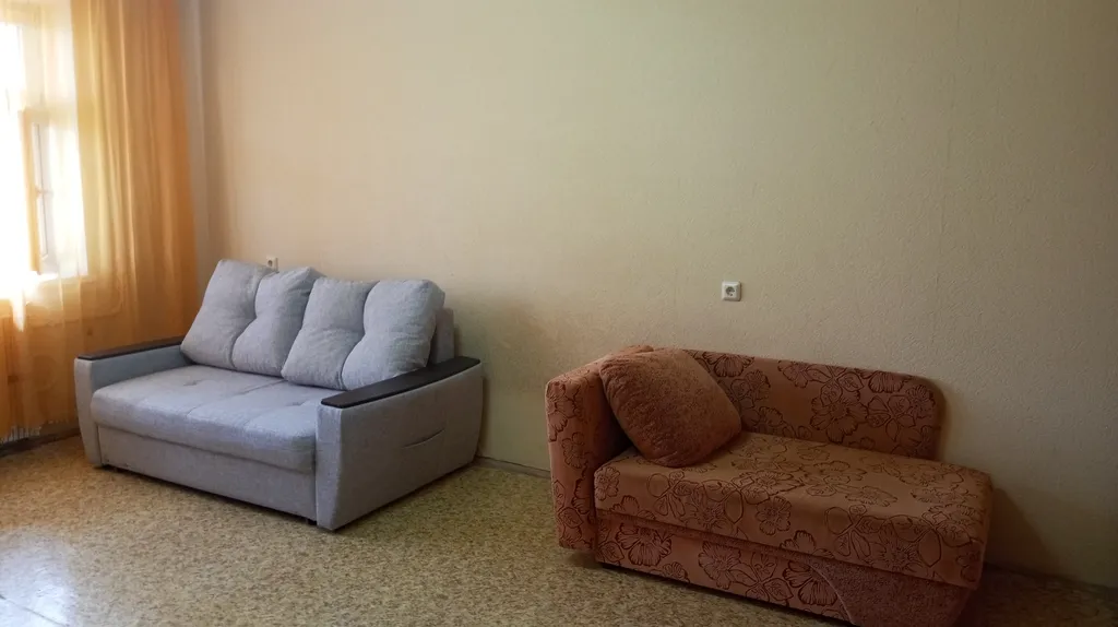 2-х комнатная квартира, есть все для проживания