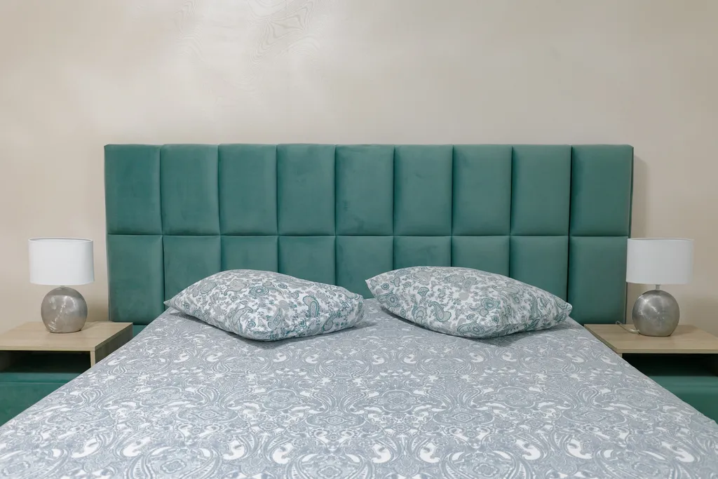 Изумрудная квартира через дорогу от ИМР Цыба