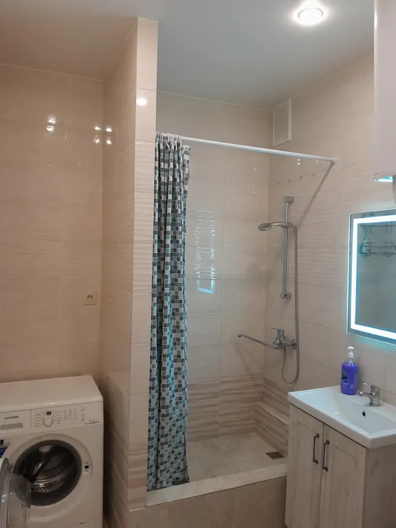 Апартаменты типа евродвушки, недалеко от ЖДВ, улица Воскресенская - Тимме