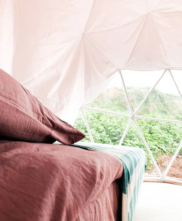 Уютный купол на острове Кунашир