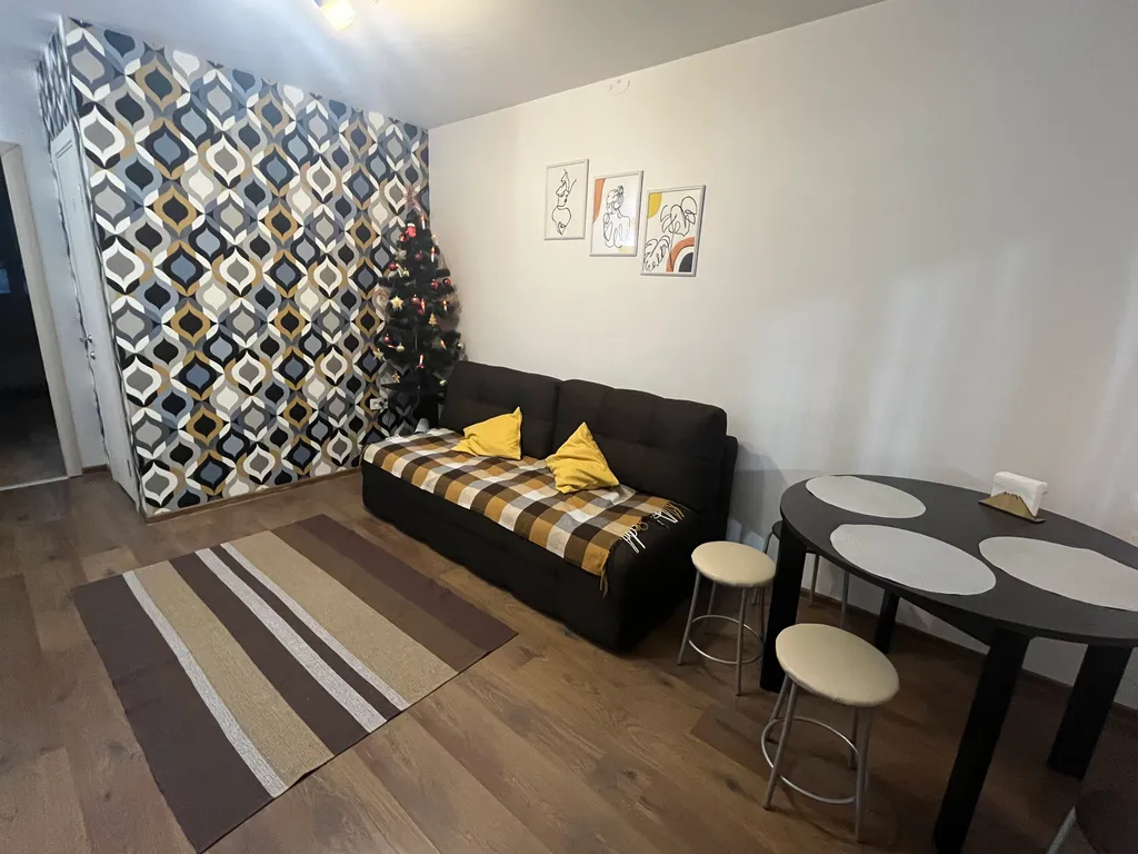 Уютная квартира — аренда посуточно в Кировск