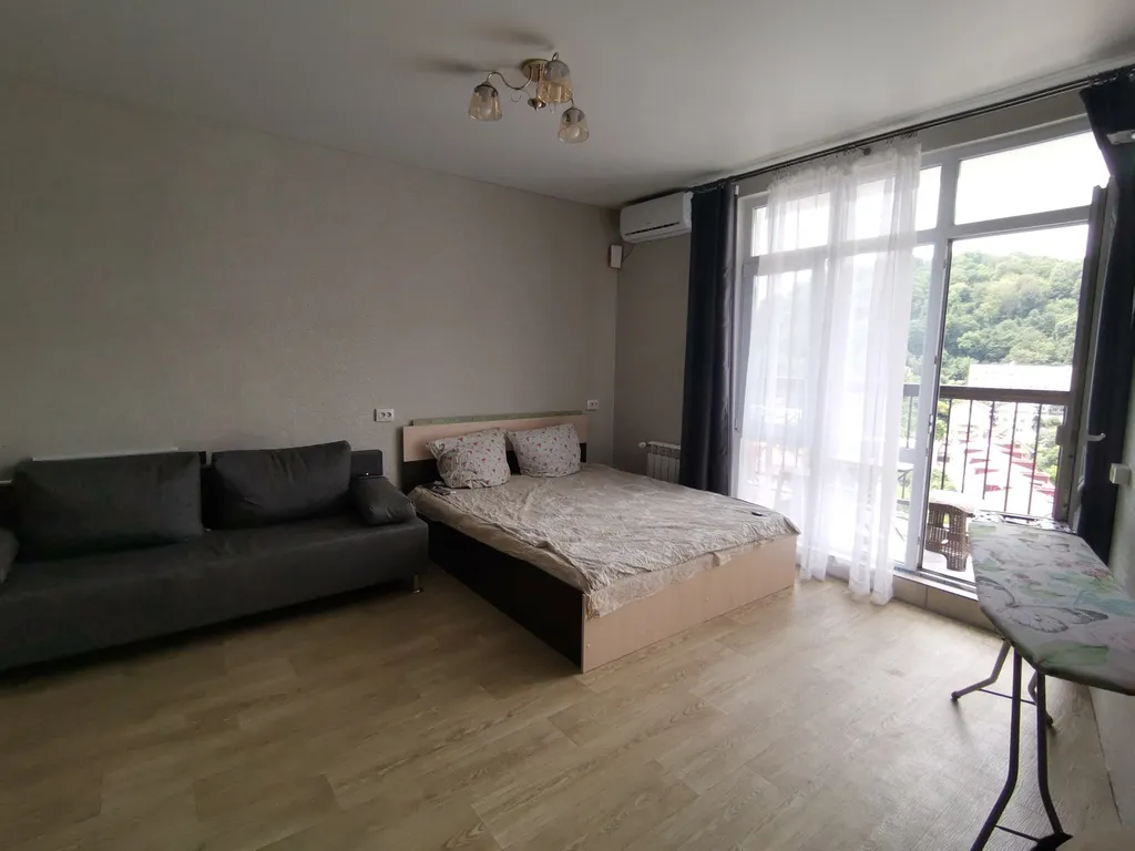 Студия с видом на море и гору Успенка