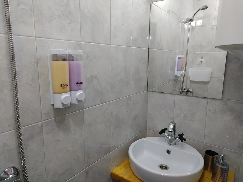 Студия у памятника Лермонтову