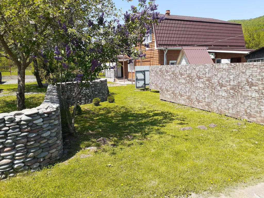 Домик на берегу реки Белая