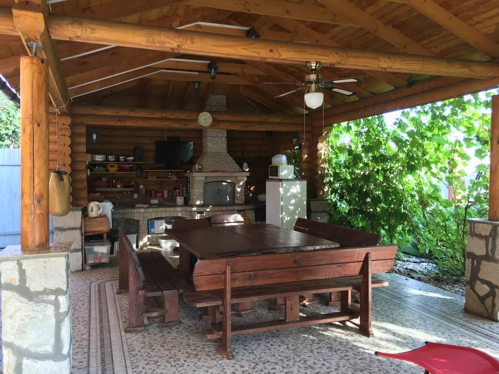 Дом бревенчатый