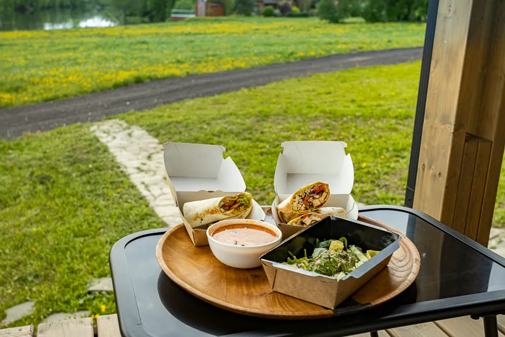 Уютный большой дом с видом на реку