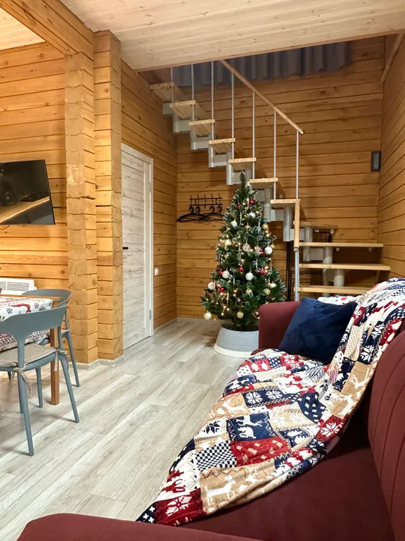 Новый круглогодичный коттедж из бруса на берегу Катуни