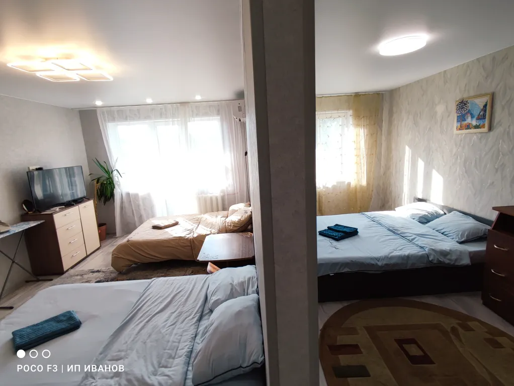 Двухкомнатные апартаменты с балконом в центре