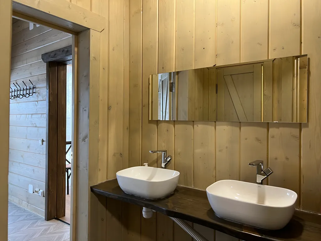 Шале с банкетным залом в черте города