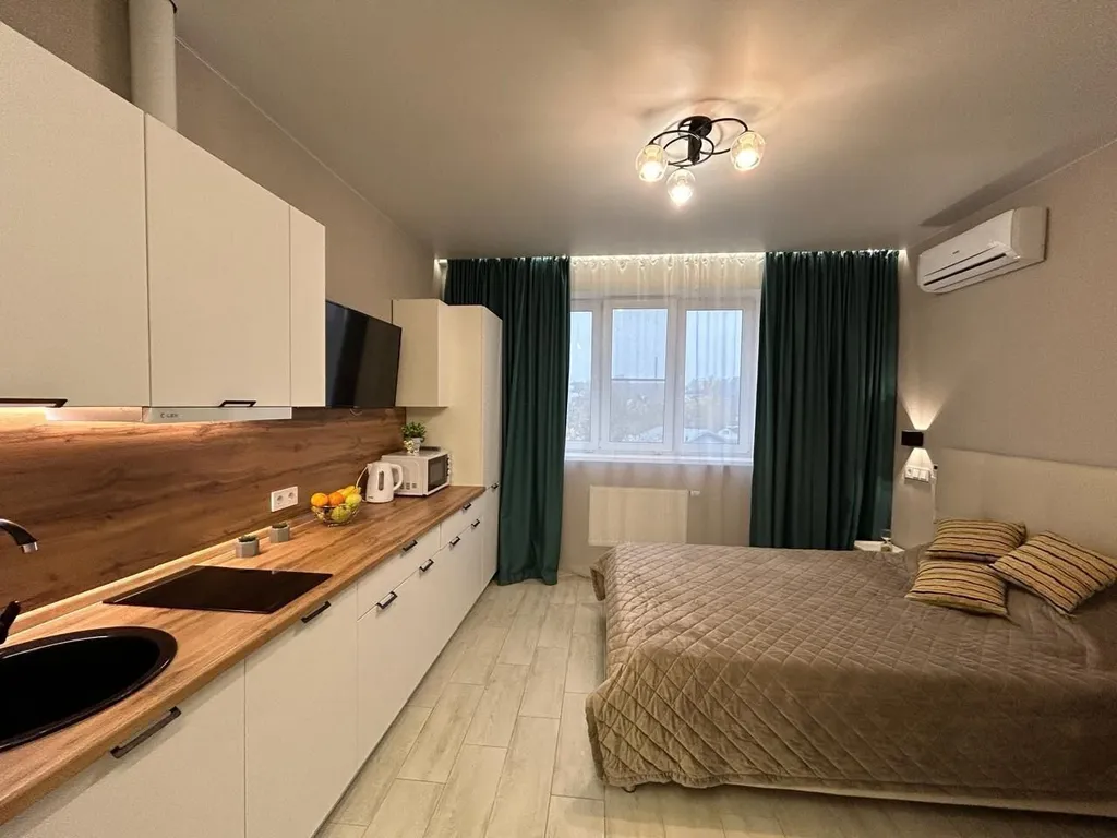 Новая студия с видом на Лавру