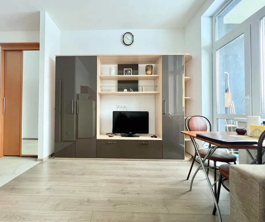 Уютная студия в доме бизнес класса