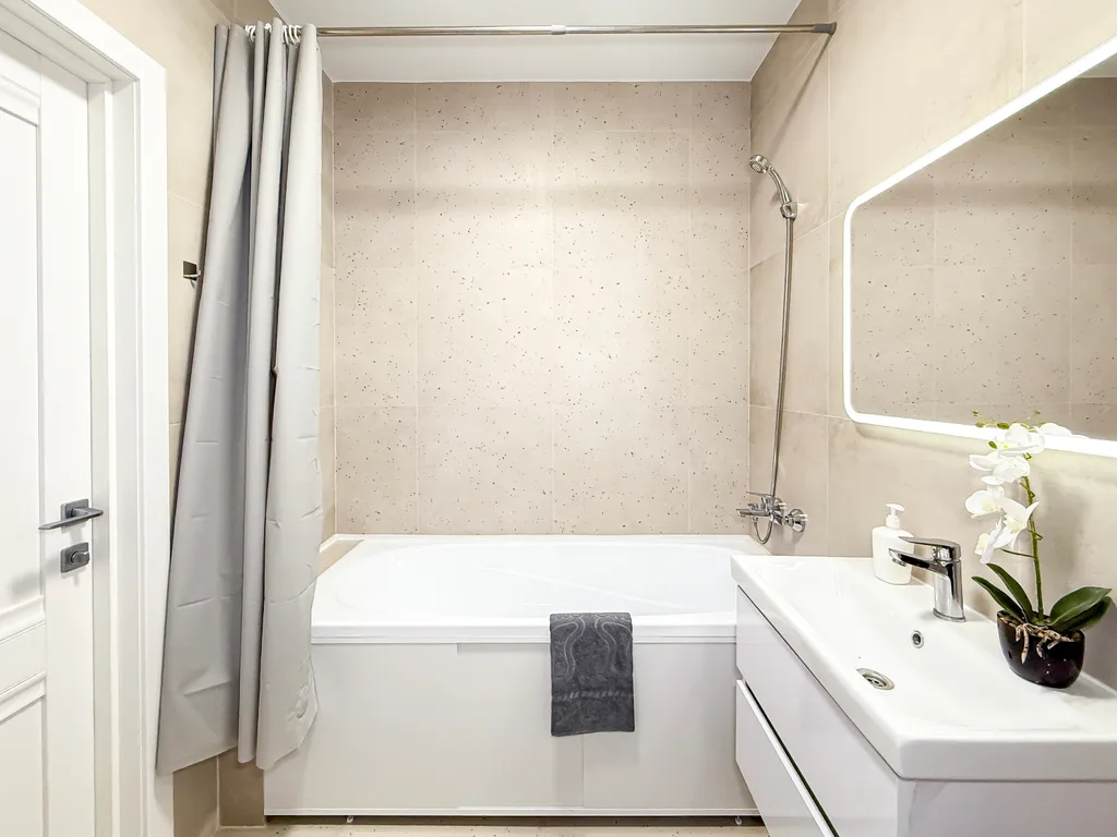 Абсолютно новая просторная евротрешка с двумя лоджиями