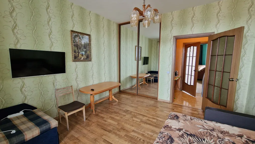 Уютная, проветривая нс моря квартира в 7 минутах пешком от моря