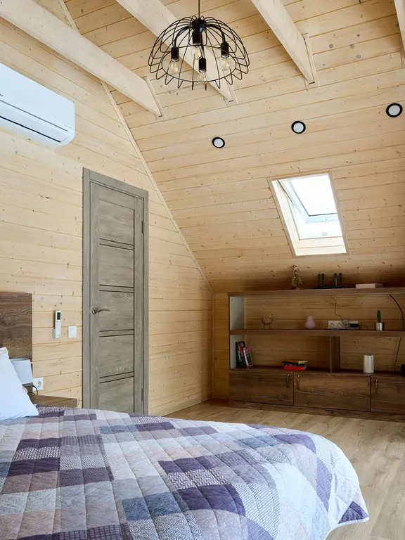 Дом у реки с баней