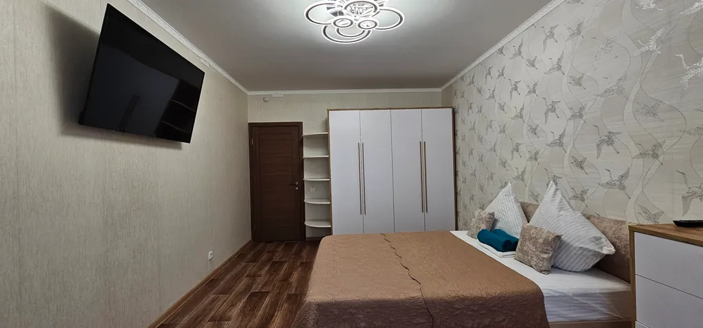 Современные трехкомнатные апартаменты на 14 этаже