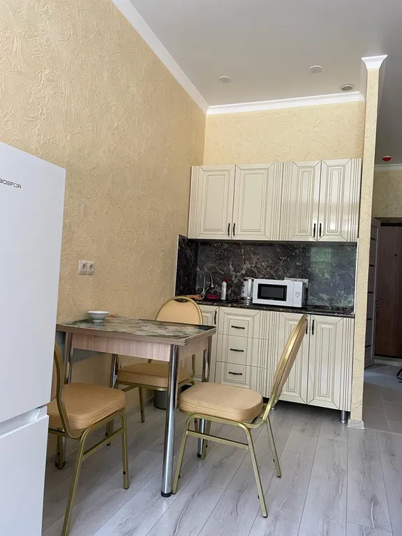 Огромный новый комплекс Аллея Парк с детскими площадками, бассейном