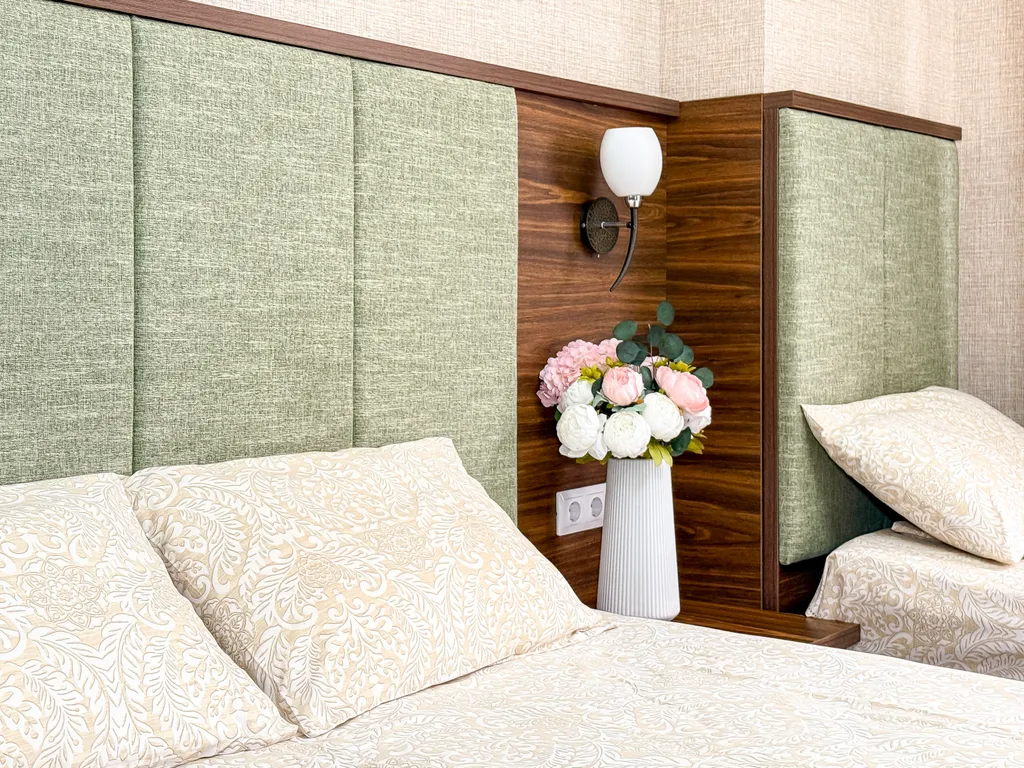 Номер на 4 человек с кухней на 1 этаже в центре, в 7 минутах до моря