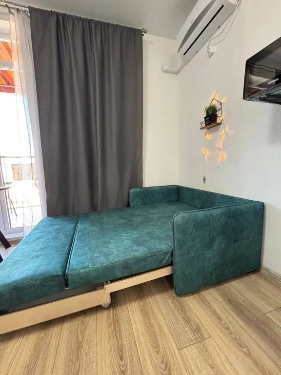 Уютная студия с террасой с видом на горы и бассейны