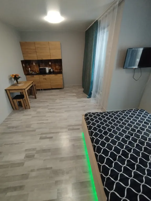 Студия у набережной в самом центре