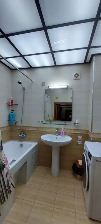 Большая и новая квартира в центре города