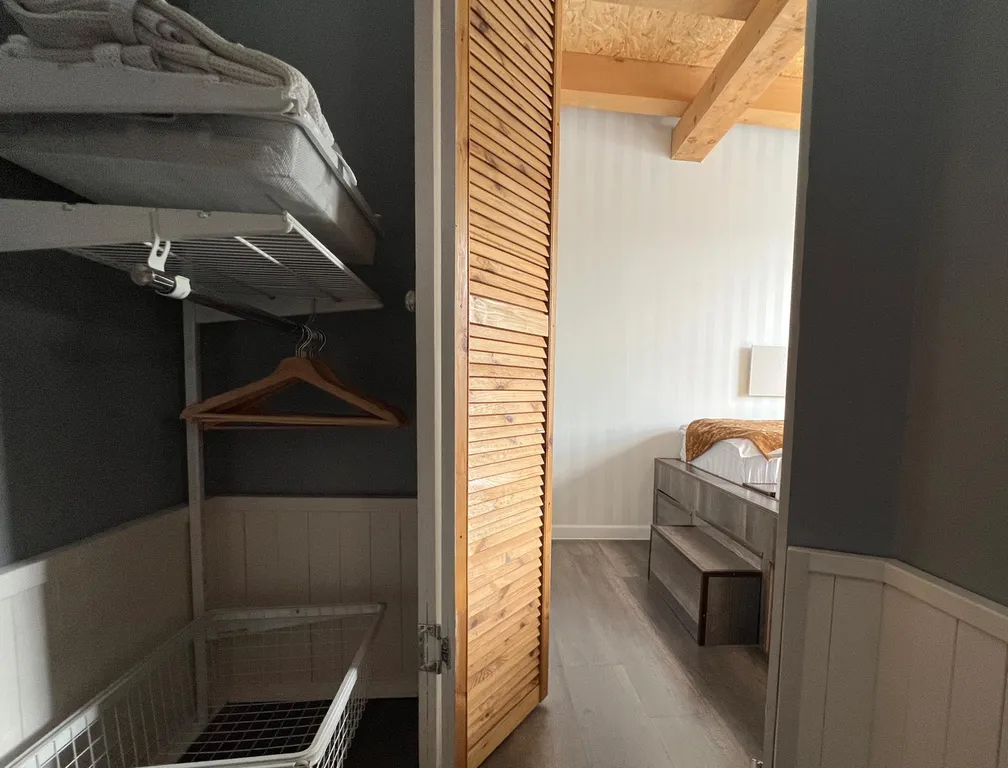 Дом америка на берегу телецкого озера