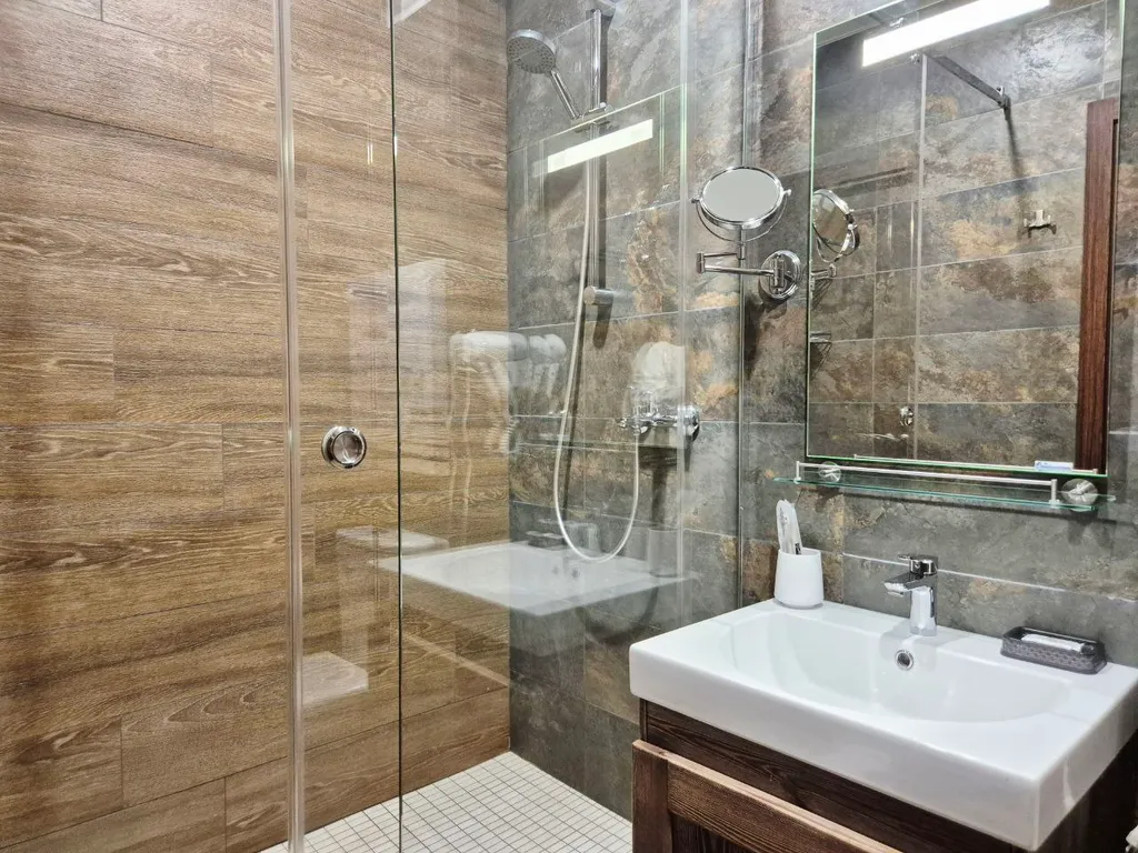 Захватывающий вид, панорамные окна и высокие потолки