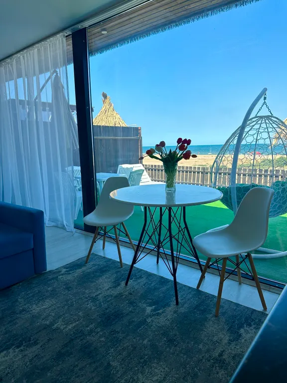 Домики у моря Дербент