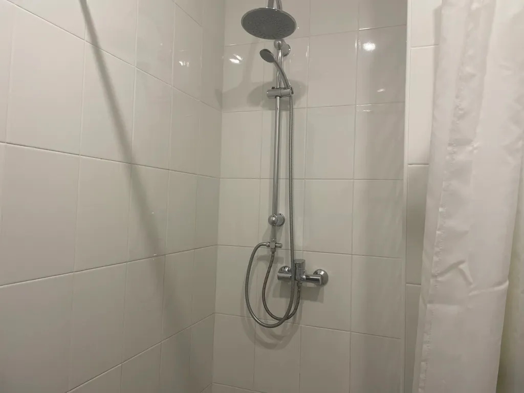 Просторная квартира-студия с отдельной кухней