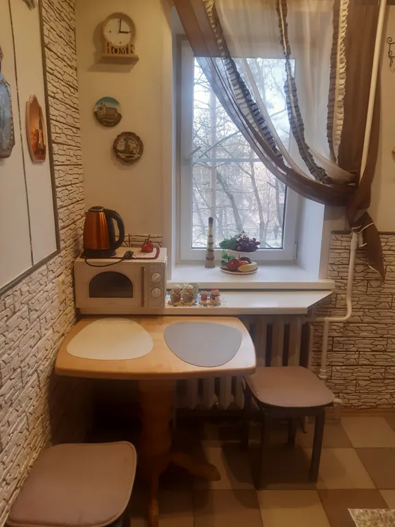 Квартира с видом на берёзы