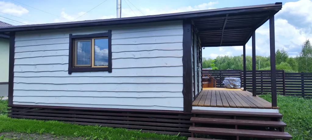 Дом с панорамными окнами в стиле Barn House