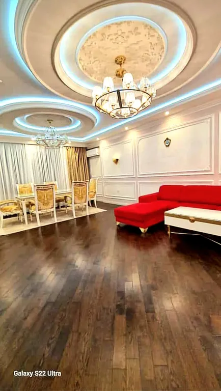 Трехкомнатная квартира в центре — аренда посуточно в Баку