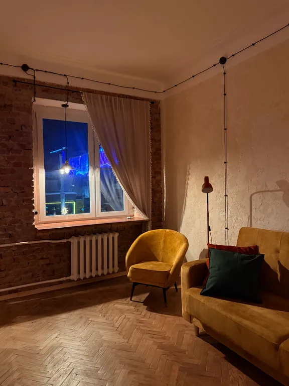 Новенькая ретро-лофт двушка в самом центре