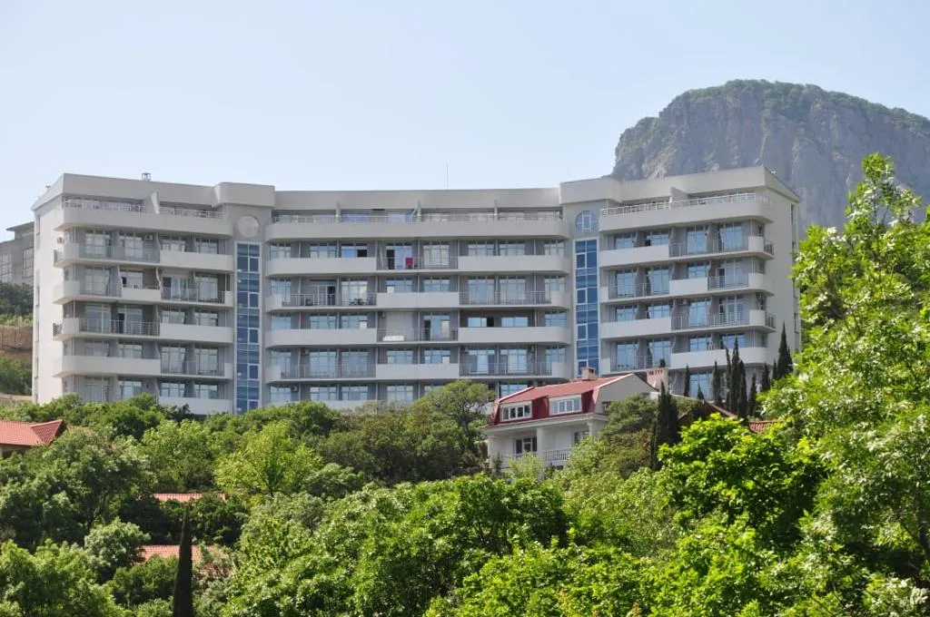 Апартаменты с видом на море и горы