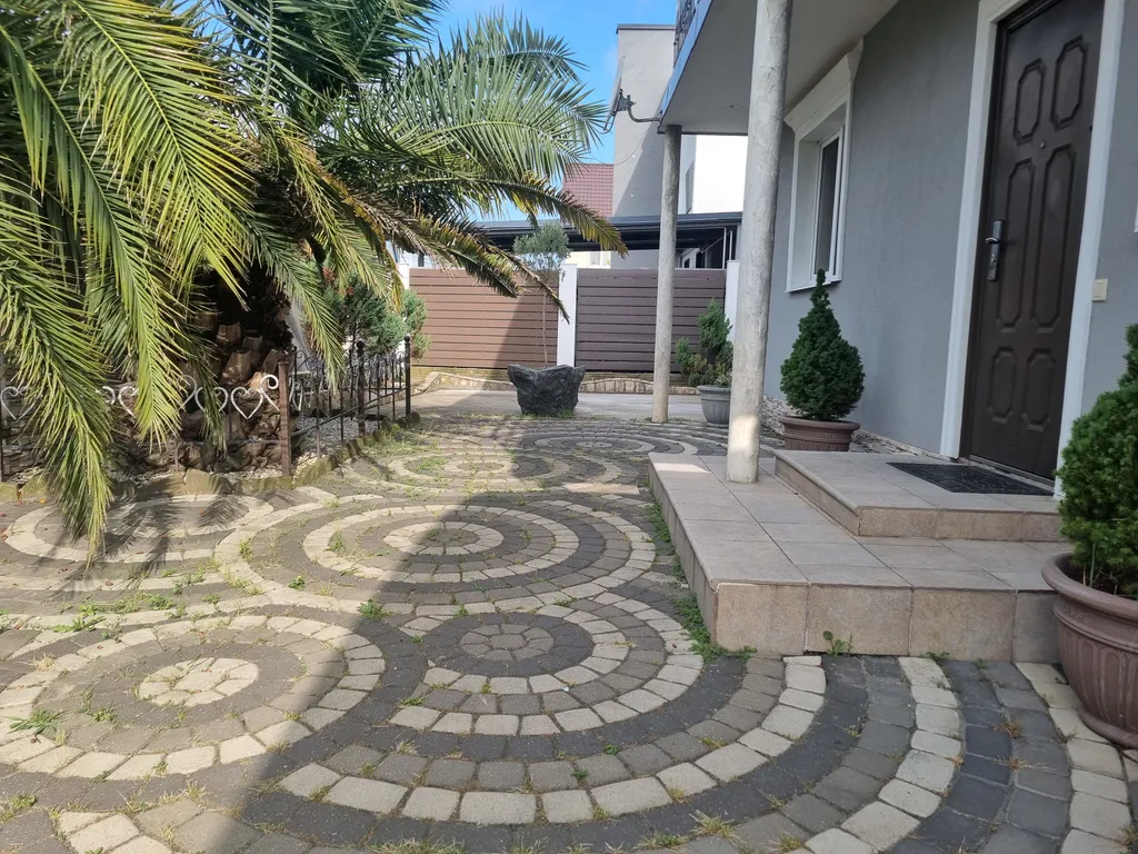 Отдельно стоящий коттедж