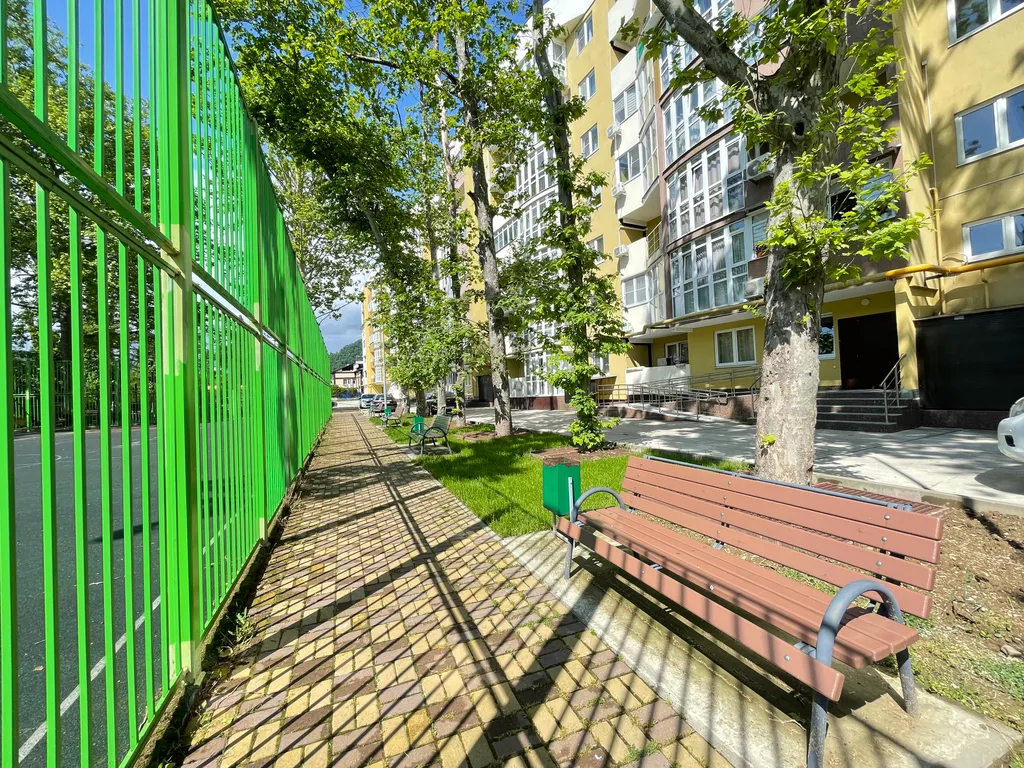 Просторная трехкомнатная квартира у моря