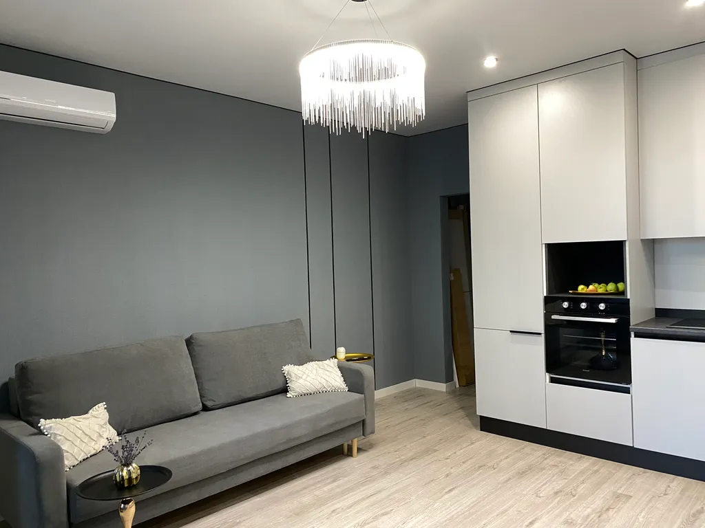 Стильная квартира в 10 минутах от моря пешком